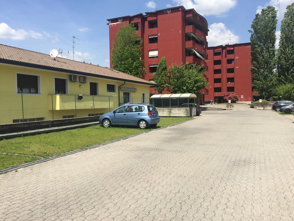 Bnbook Bilo Malpensa Gallarate Bagian luar foto