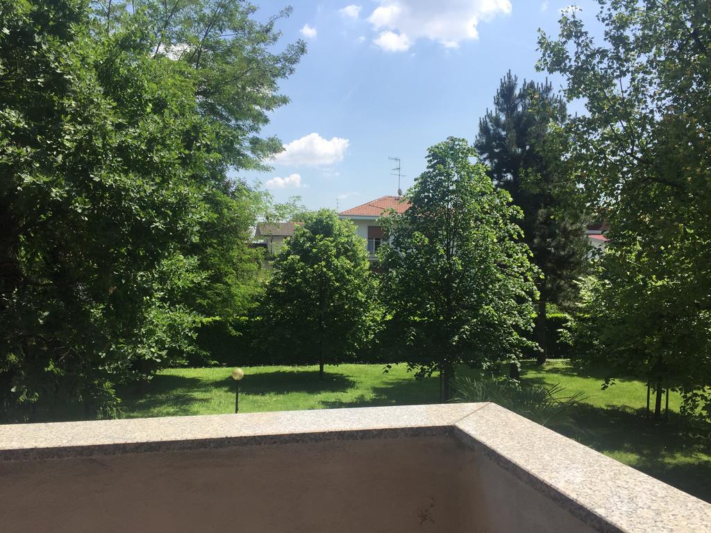 Bnbook Bilo Malpensa Gallarate Bagian luar foto